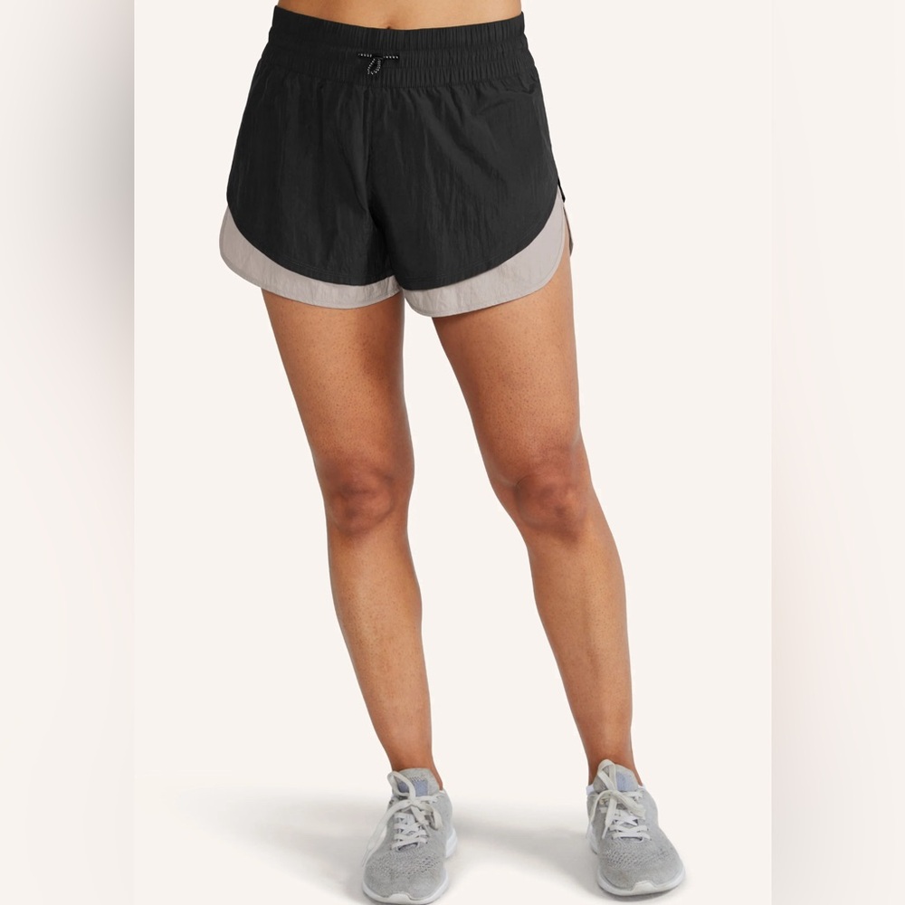 Peloton Crinkle Double Layer Run Shorts